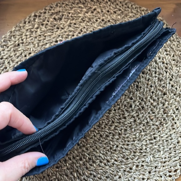 Toiletry or makeup bag - Picture 3 of 5